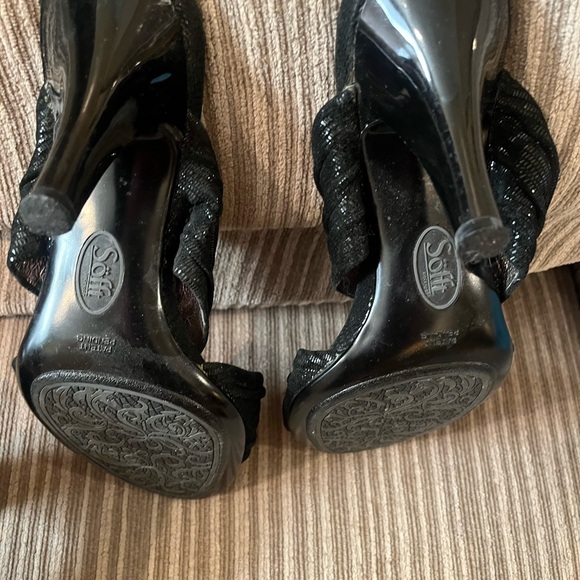 Sofft size 7 brown and black sandals. 2 pair - Picture 6 of 8